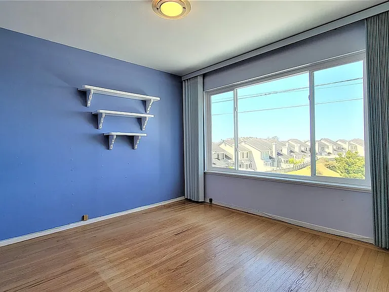 606 S Hill Blvd — Photo 13