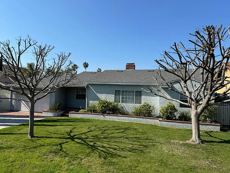 12411 Kittridge St — Photo 1