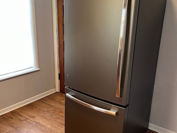4th image of 610 Wooster Rd #3C