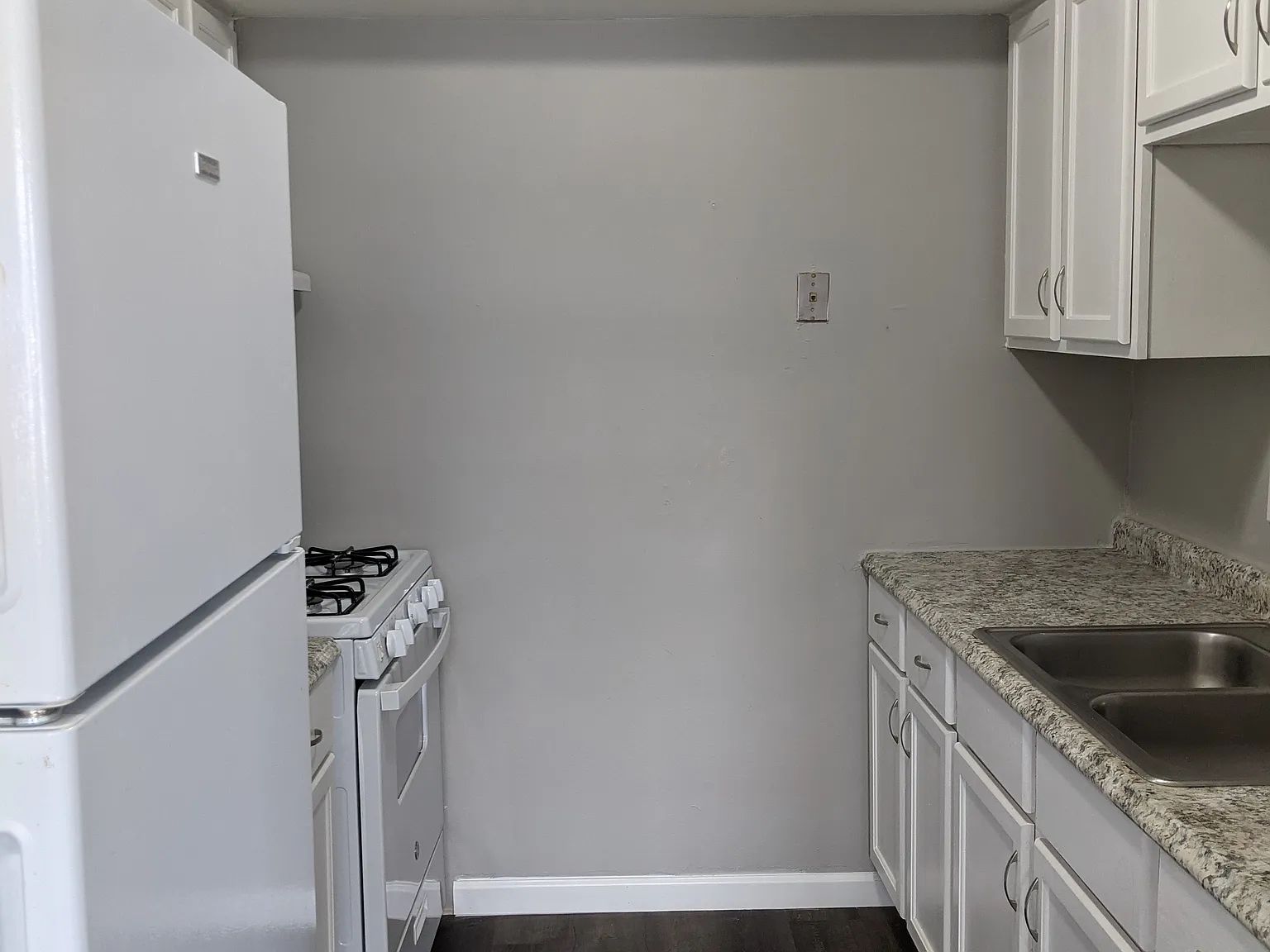1 bed, 750 sqft, $957 — Photo 3