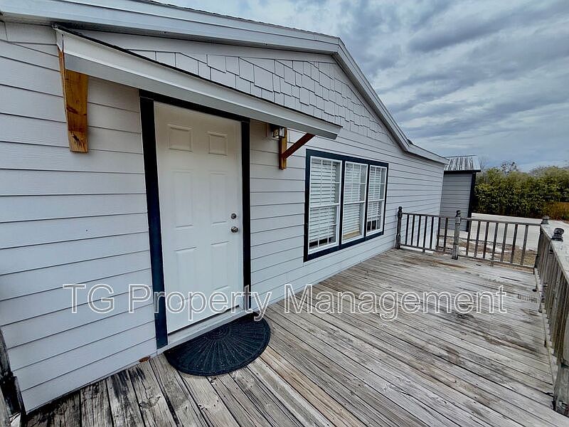 1st image of 1760 Freedom Dr