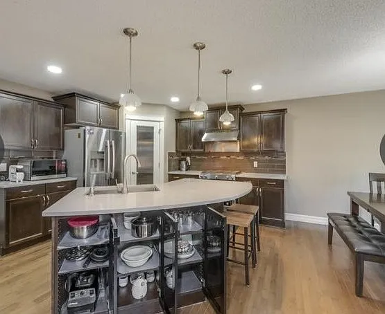 4 bed, 3.5 bath, 1985 sqft, $2,600 — Photo 4