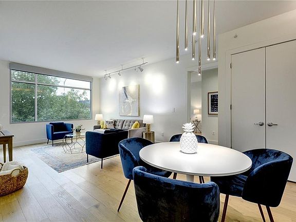 5th image of 210 Lee Barton Dr Unit 213
