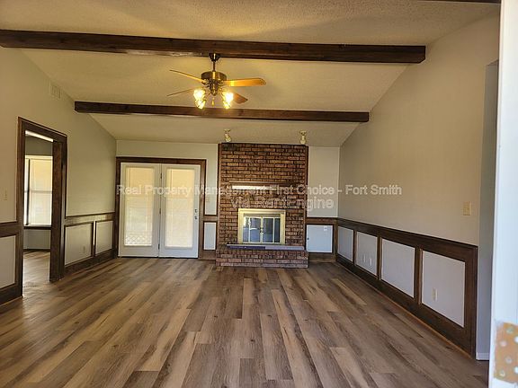 2nd image of 104 S 40th St