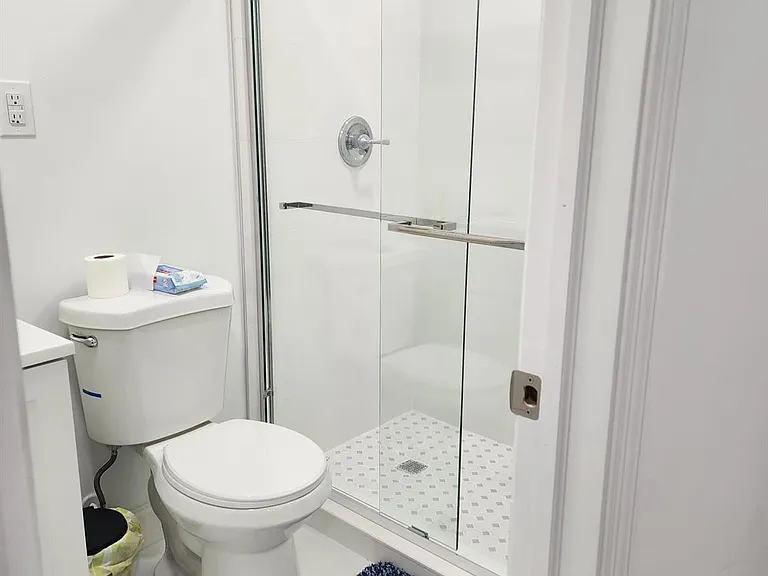 320 NW 4th Ave #4 — Photo 5