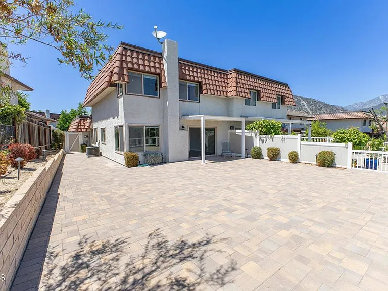 738 Galaxy Heights Dr — Photo 22