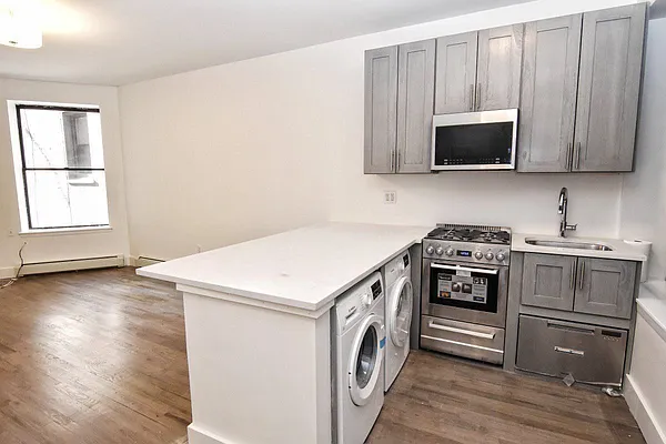 Rented by Bohemia Realty Group | media 11