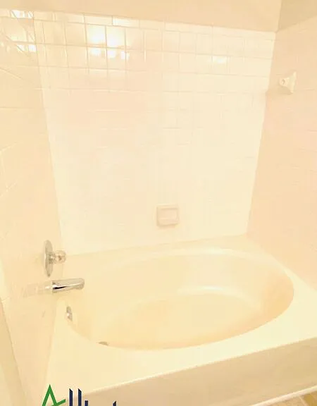 270 Riverbend Dr #1-1B — Photo 6