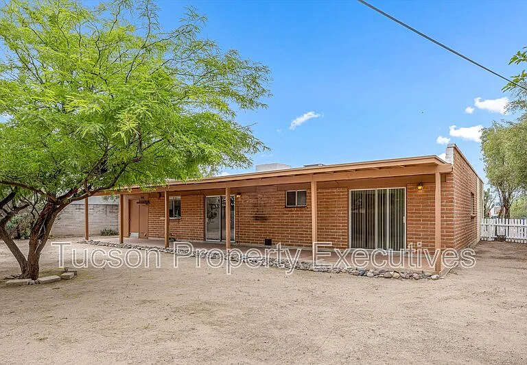 3534 N Palmer Dr — Photo 26
