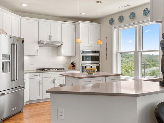 3rd image of 130 University Ave #1201