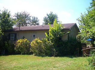 77 Pond Rd, Charles Town, WV 25414