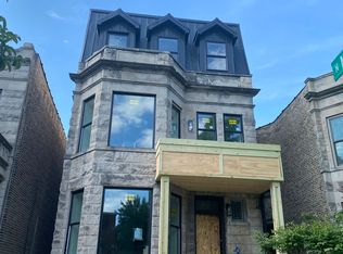 1225 W Addison St, Chicago, IL 60613