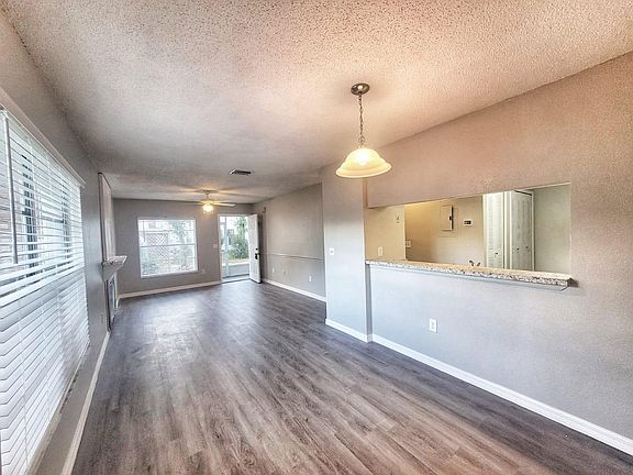 3rd image of 1304 Northlake Dr #1304