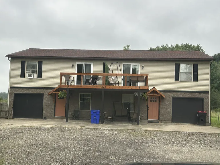 3743 Ranfield Rd — Photo 1