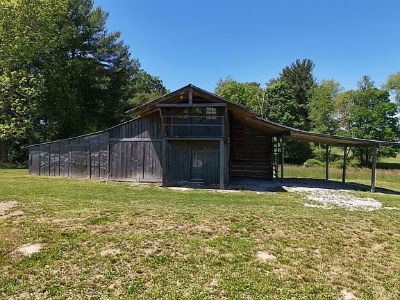 4th image of 65 Duckpond Rd