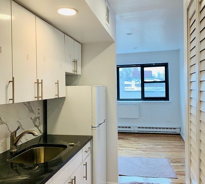 1st image of 12-10 Astoria Park S #3FF