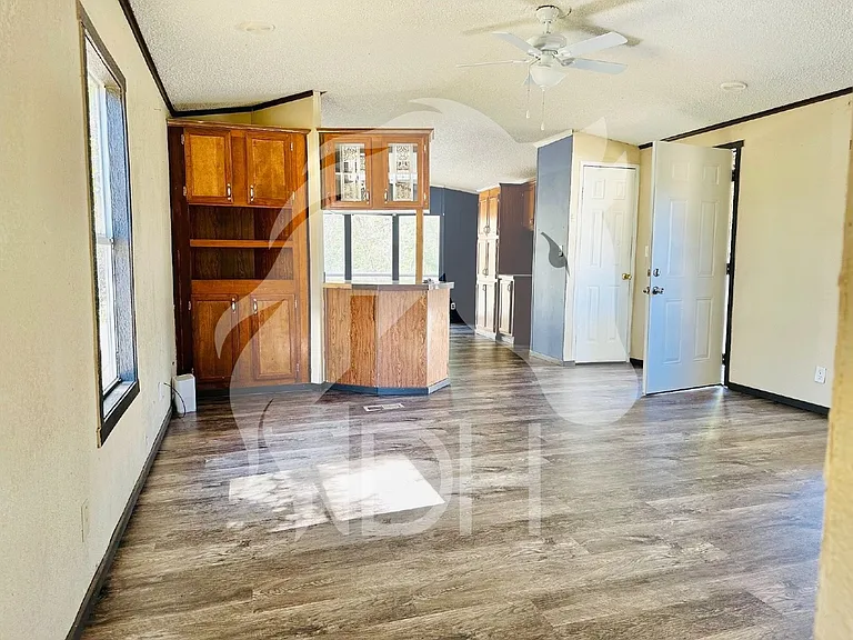 310 Madison Ave #19 — Photo 5