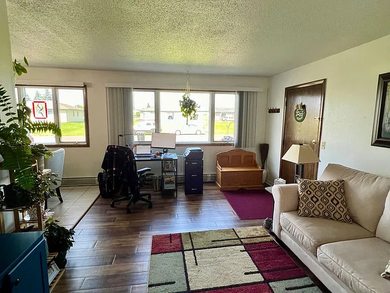 3208 Ogden Ave — Photo 4