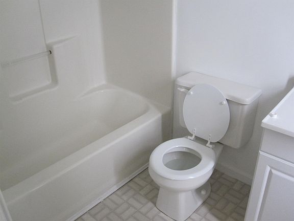 5th image of 119 Buckson Ct