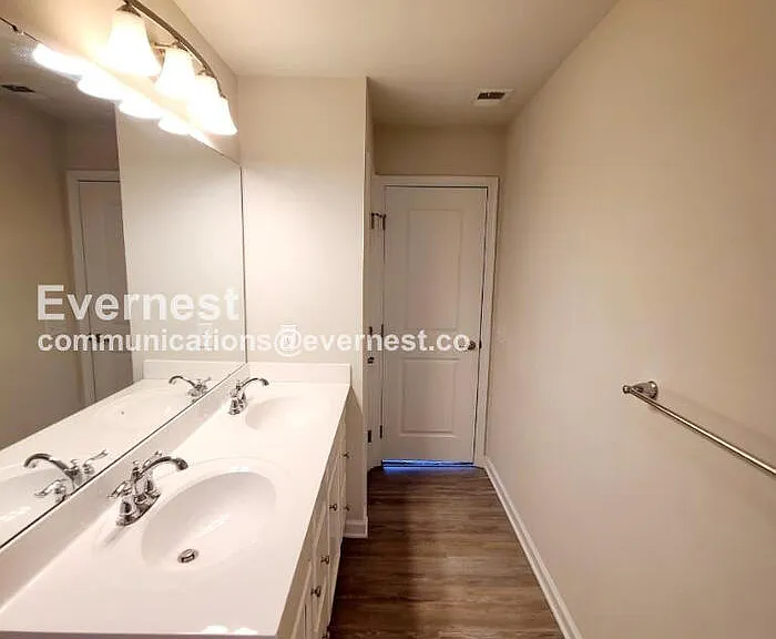 217 Capeside Ct — Photo 16