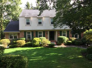 2447 Fairway Cir, Pittsburgh, PA