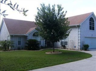 425 Hidden Lakes Ln, Brunswick, GA 31525