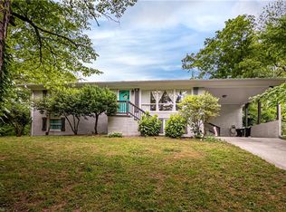 112 Woodland Ln, Thomasville, NC 27360