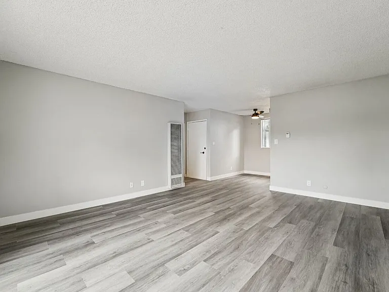 The Valley Apartments — Photo 44