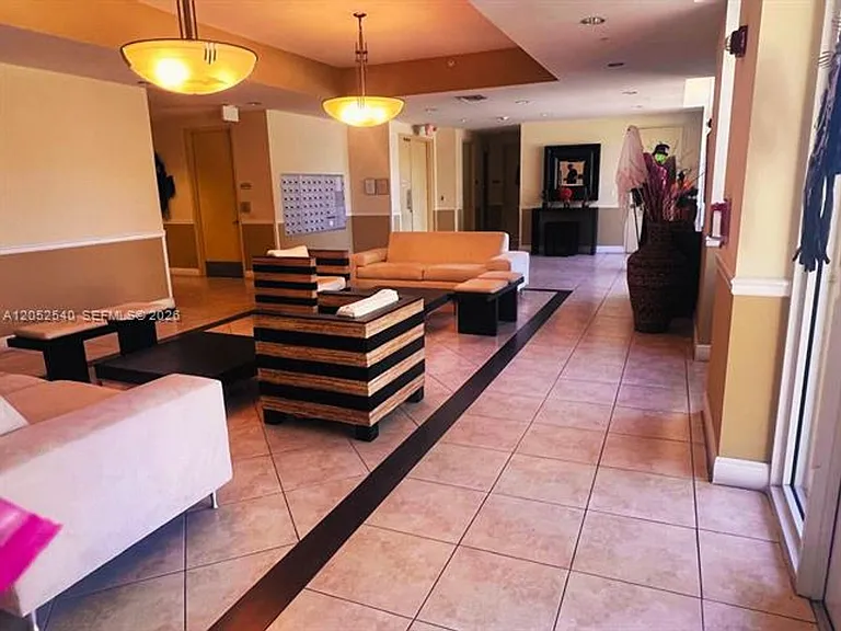 2425 SW 27th Ave #CU-1004 — Photo 5