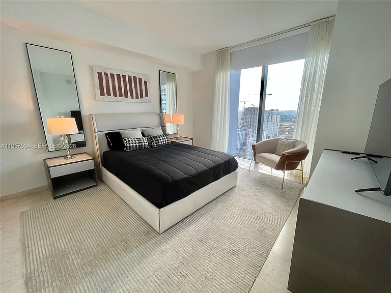88 SW 7th St #2404 — Photo 10