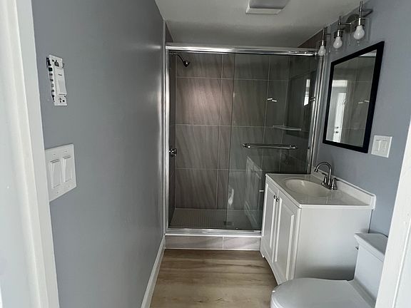 3rd image of 7 Willet St #5
