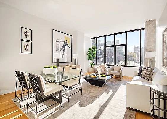 2nd image of 210 Lafayette St #2A
