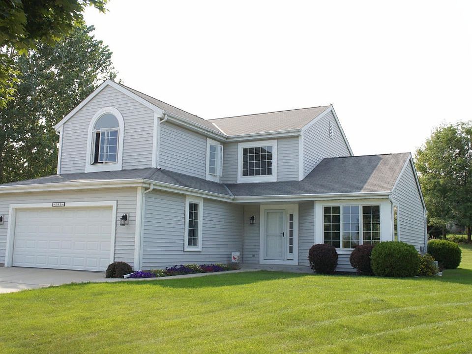 Updated 3 Bedroom 2.5 Bath Home