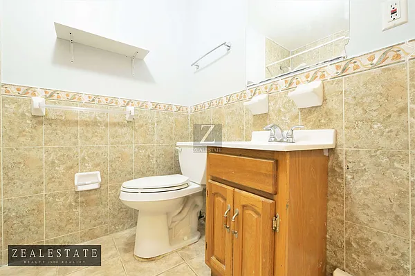 Rented by ZealEstate Group Inc | media 37