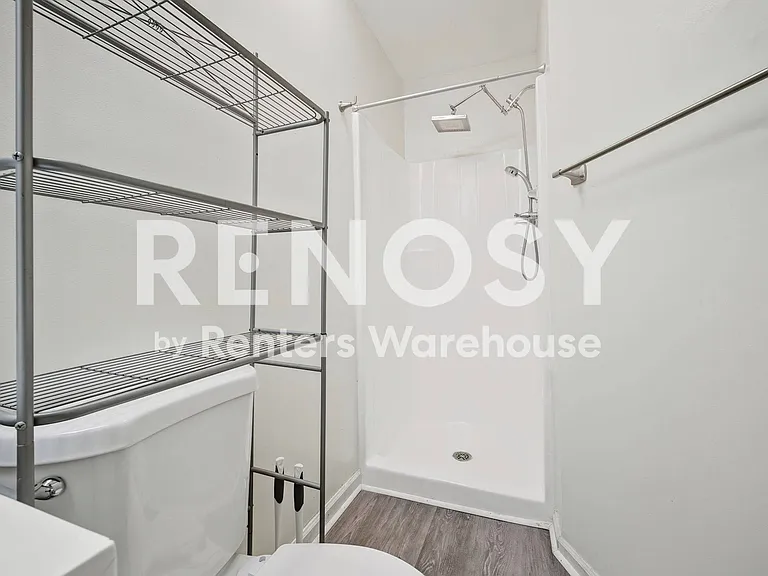 5310 Lake Victoria Arch — Photo 14