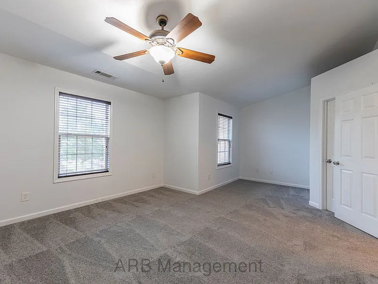 4922 Sherwood Way — Photo 11