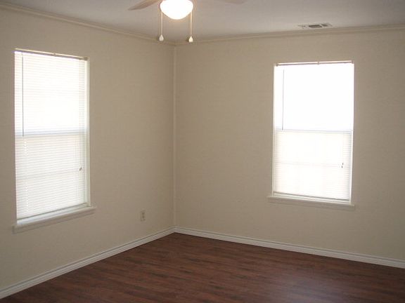 2nd image of 518 N Browning St