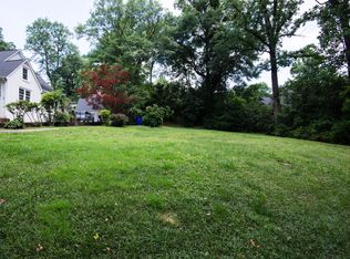 231 Pine Forest Dr, Greenville, SC 29601