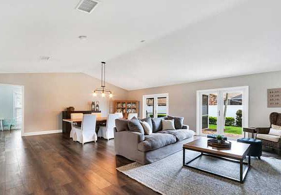 Home For Sale In Pheasant Walk