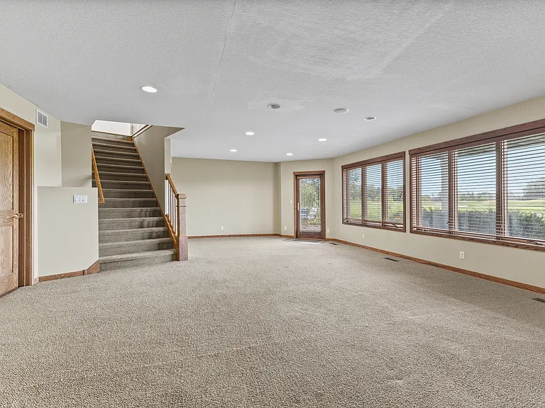 11435 Kenyon Ct NE — Photo 27