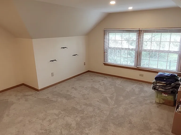 Upstairs bedroom 5 or office.