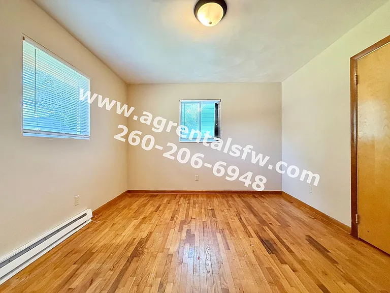 4433 Holton Ave — Photo 10