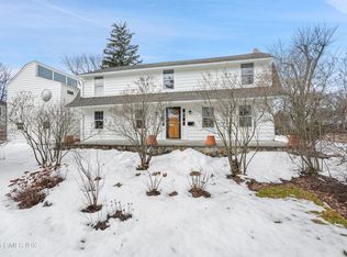 341 Sound Beach Ave, Old Greenwich, CT 06870