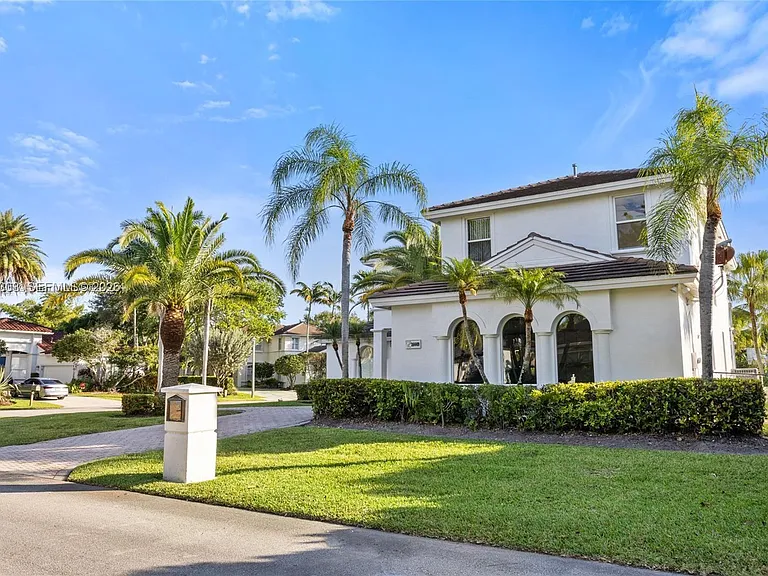 16449 SW 84th Pl — Photo 16