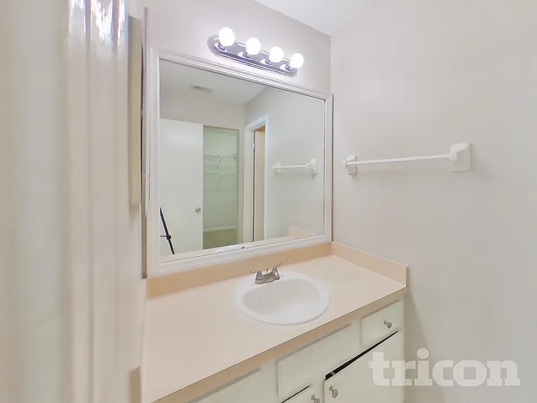 1854 Mackenzie Ct N — Photo 7