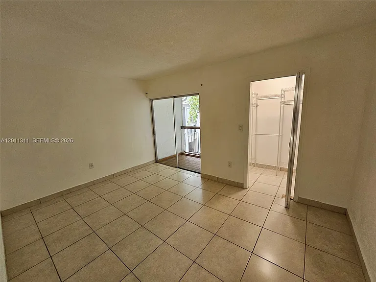 1912 SW 17th Ave #11 — Photo 23