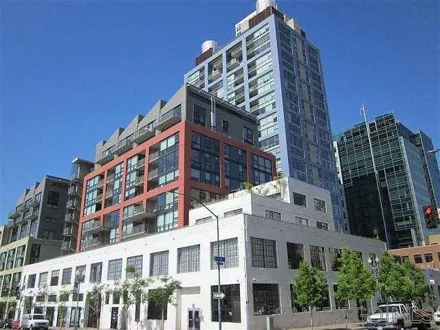321 10th Ave #1603 — Photo 35