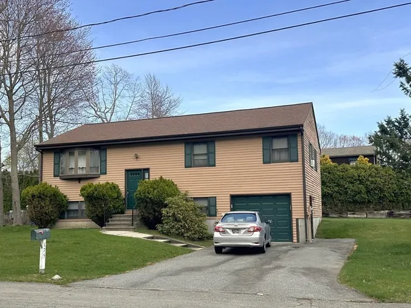 175 College Park Rd, Fall River, MA 02720