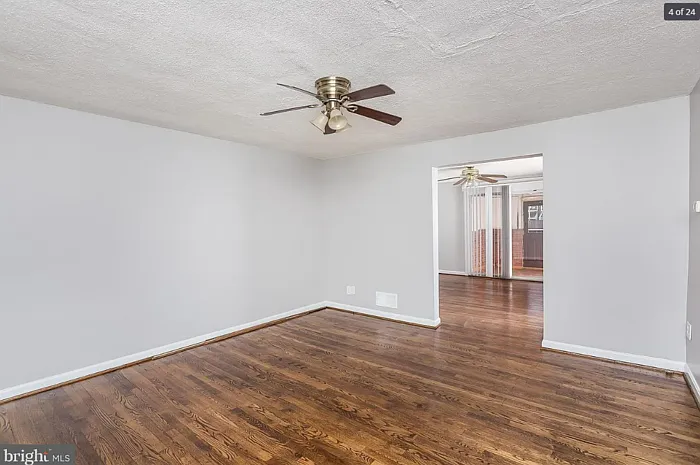 7457 Lawrence Rd — Photo 5