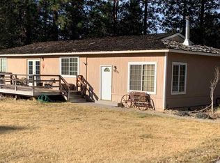 16831 Lake Shore Dr, Weed, CA 96094